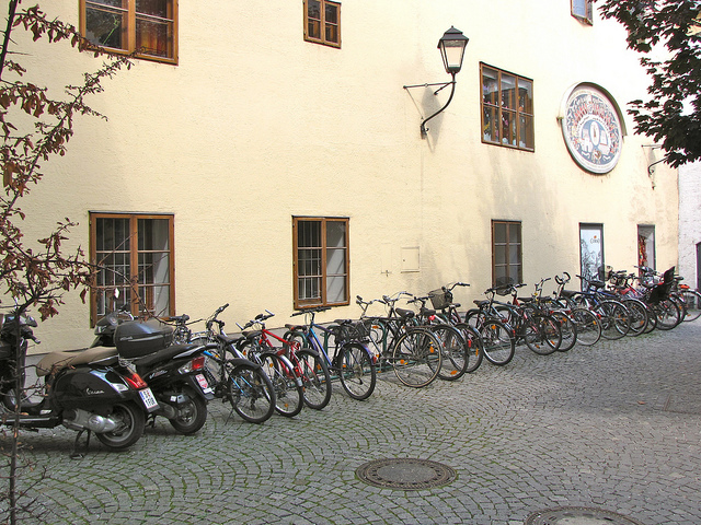 Парковка велосипедов в Зальцбурге